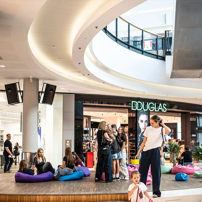 zdjęcie wnętrza galerii amber